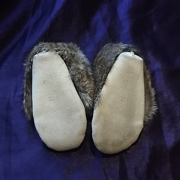 Minnetonka Toddler Moccasins - Picture 3 of 3